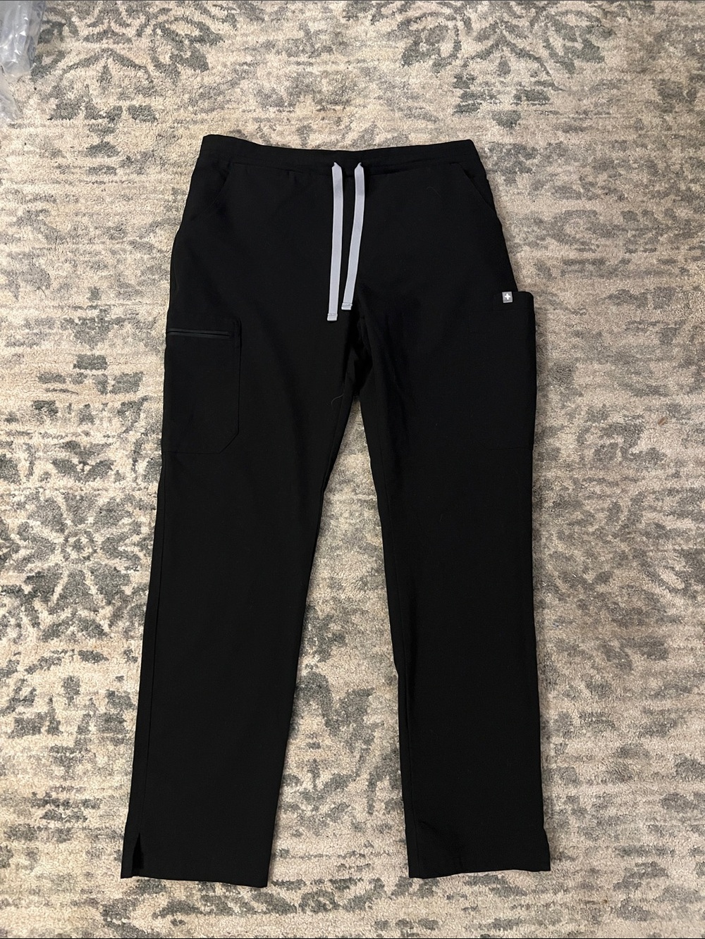 FIGS Yola Skinny Black Scrub Pants - Women’s Size M